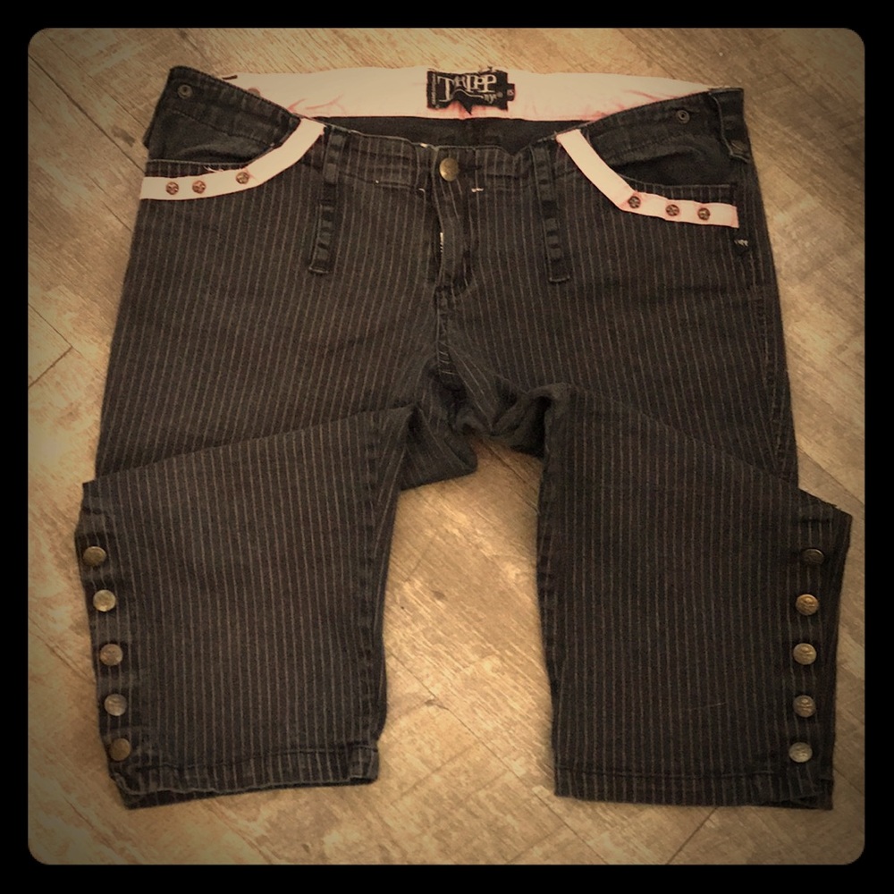 Tripp size 15 black and pink pinstriped crop pant